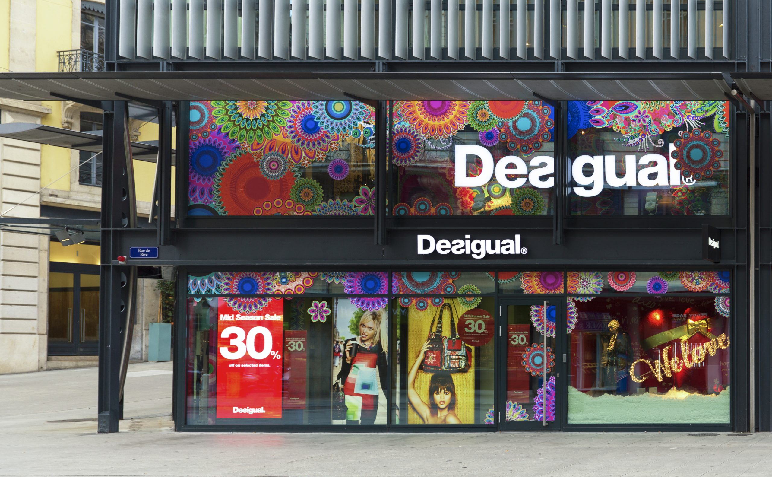Geneva,,November,17:,An,Outlet,Of,Desigual,,November,17,,2013,